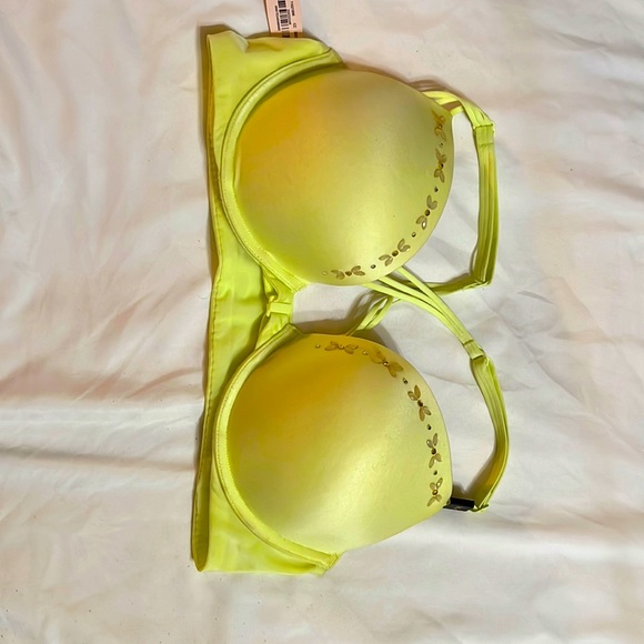 Victoria's Secret Other - Victoria Secret bra 36C. Brand new never worn